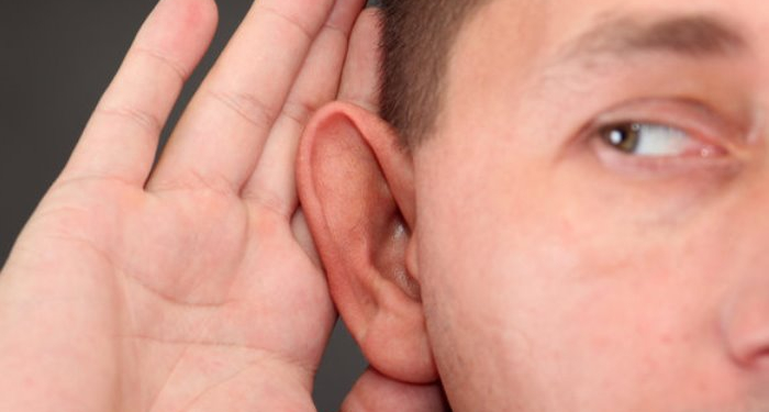 Membuka Telinga bagi Sesama yang Menderita