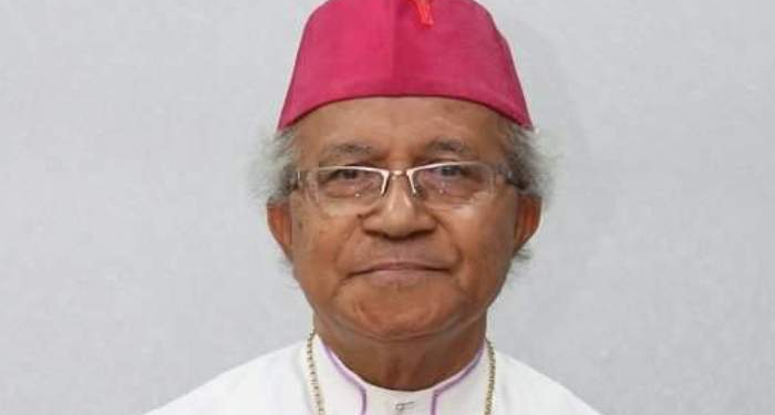 Mgr Hilarius Moa Nurak SVD Sudah Diberi Sakramen Minyak Suci