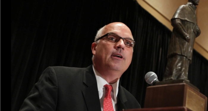 Kicau di Twitter Soal LGBT, Pimpinan Media Katolik Ini Diminta Mundur