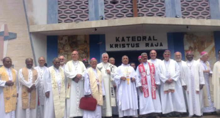 Para Uskup dari PNG dan Kepulauan Salamon Kunjungi Papua