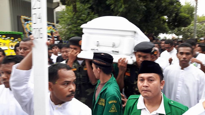 Ormas Islam GP Ansor Hadiri Upacara Pemakaman Uskup Hila