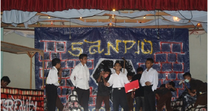 Peringati Hardiknas, Seminari di Flores Pentas Drama