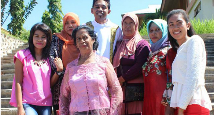 Diakon Gucek: Menyatuhkan Kembali Ibu dan Keluarga Besar Muslim