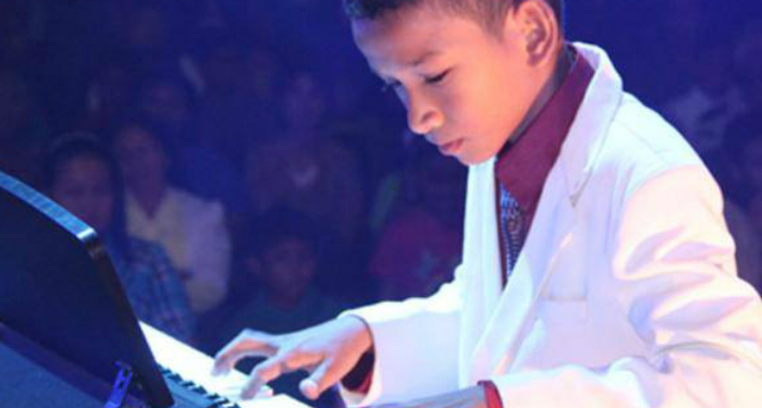 Pianis Cilik Asal Flores, Masuk Final dalam Lomba Piano Klasik di California