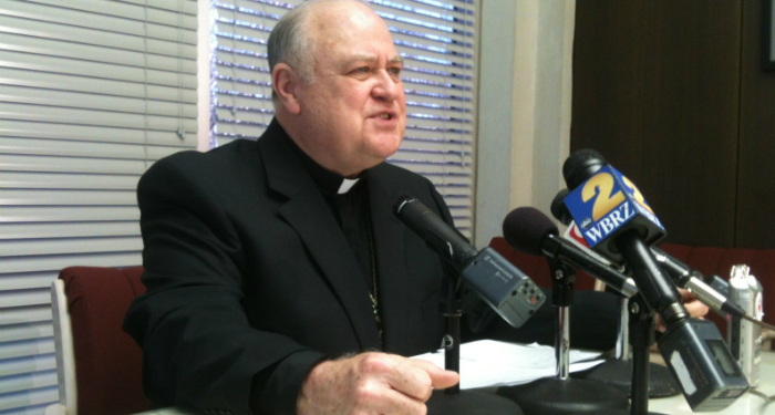 Uskup Baton Rouge Ajak Umat Mendoakan Tiga Polisi Korban Penembakan