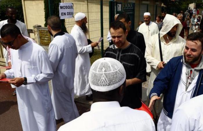 Umat Muslim Tunjukkan Solidaritas Pasca Pembunuhan Pastor oleh ISIS