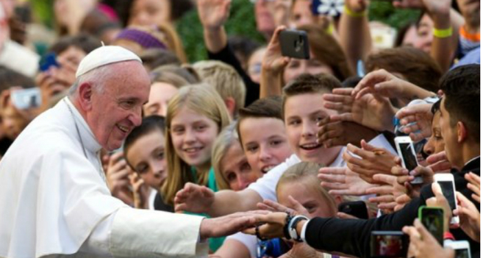 Paus Fransiskus Kirim Pesan untuk Kaum Muda