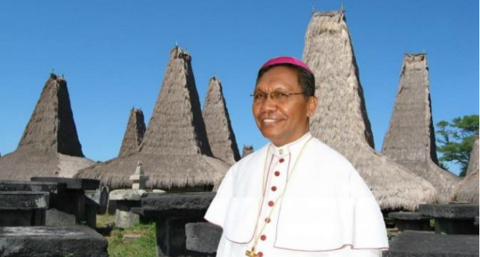 Dua Uskup di NTT Jadi Anggota Sebuah Koperasi