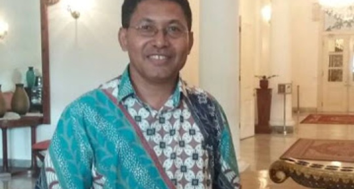 Kamillus Elu, Mendampingi Ahok Sejak 2009