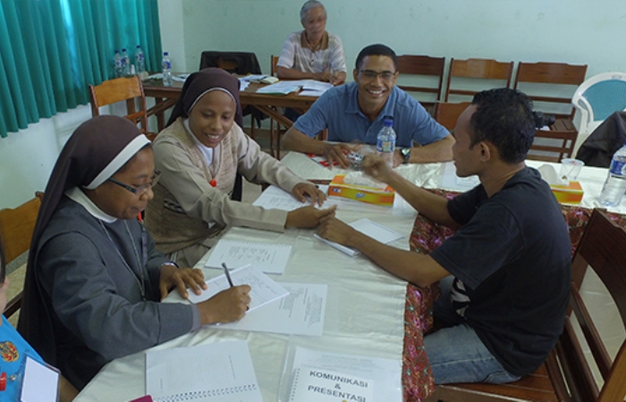 Pastor, Suster dan Awam Ikut Pelatihan ‘Public Speaking’