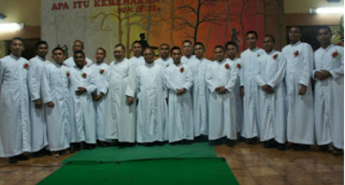 18 Frater SVD Ikrarkan Kaul Kekal