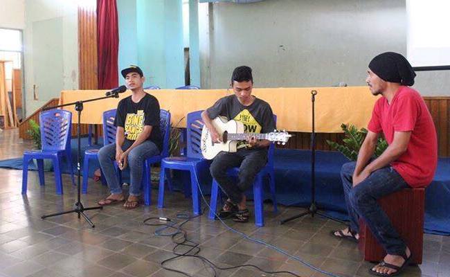 Di Flores, Siswa Muslim Nyanyikan Lagu Maria di Hadapan Seminaris