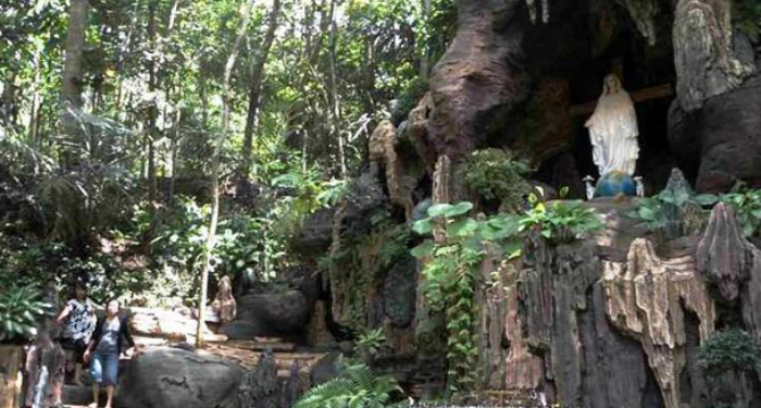 11 Gua Maria yang Bisa Jadi Pilihan Wisata Religi