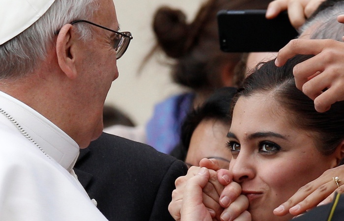 Memikirkan Kembali Peran Perempuan dalam Gereja Katolik