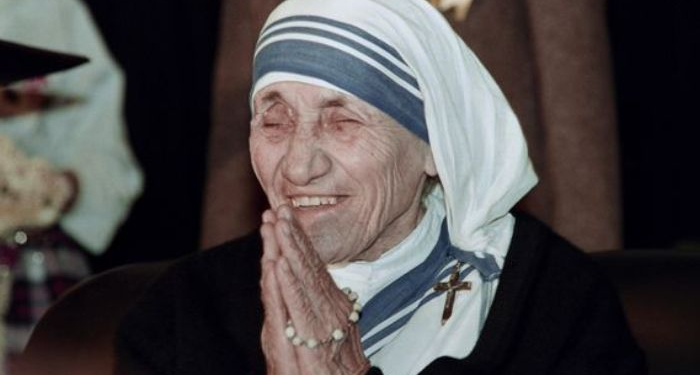 Bunda Teresa Jadi Santa