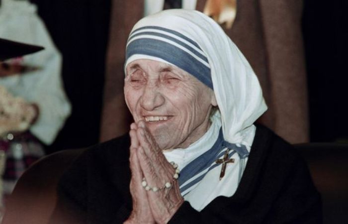 Bunda Teresa Jadi Santa