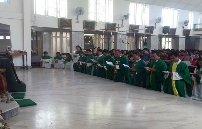 Keuskupan Tanjung Karang Gelar Misa dan Novena untuk IYD 2016