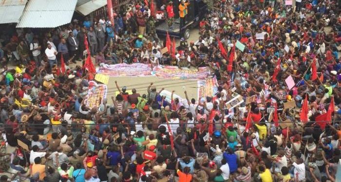 Di Tengah Gejolak, Orang Papua Bertanya-tanya Kepada Siapa Gereja Berpihak