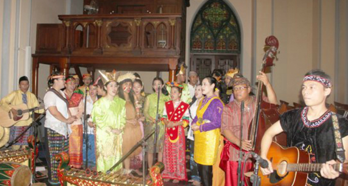 Paduan Suara Asal Indonesia Tampil di Hadapan Paus Fransiskus