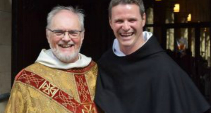 Seorang Mantan Pesepak Bola Manchester United Bakal Ditahbiskan Menjadi Imam