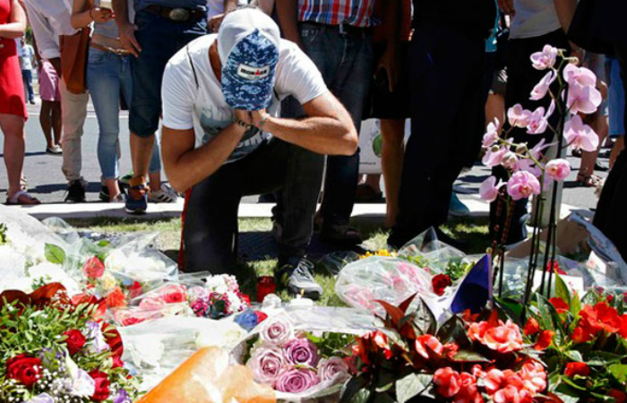 Paus Fransiskus Berjumpa dengan Keluarga Korban Teror di Prancis