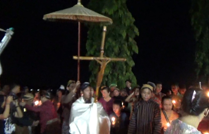 Kirab Salib AYD Disambut Meriah di Paroki Klaten