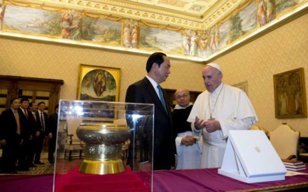 Vatikan dan Vietnam Pererat Hubungan