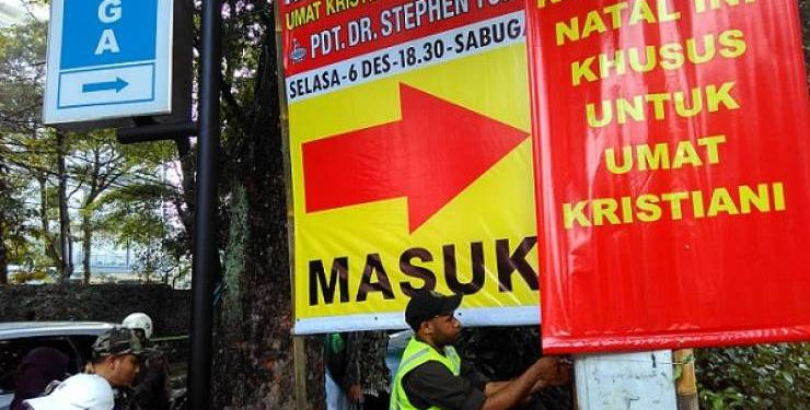 Ormas Islam Bubarkan Acara Kebaktian Jemaat Protestan di Bandung
