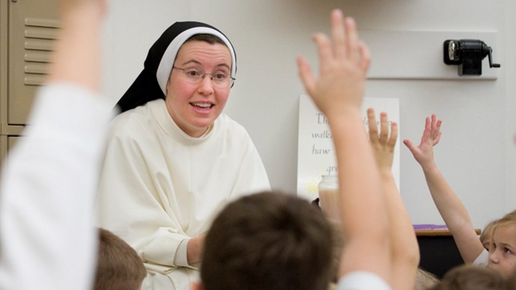 Banyak Anak-anak Muslim Masuk Sekolah Katolik, Apa Alasannya?