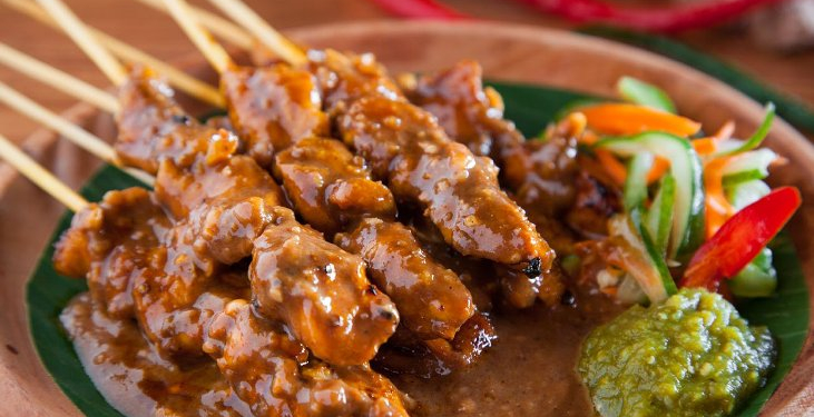 Ada Sate Ayam dalam Hidangan Natal di Inggris