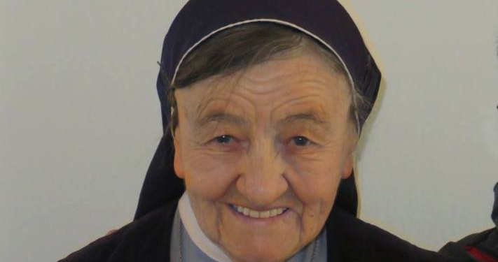 Sr Virgula SSpS, Pendiri Rumah Sakit dan Panti Asuhan di Flores