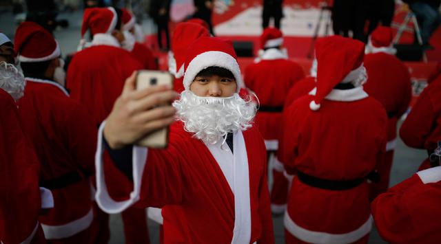 Terkait Umat Muslim yang Pakai Onamen Natal, Ini Sikap MUI