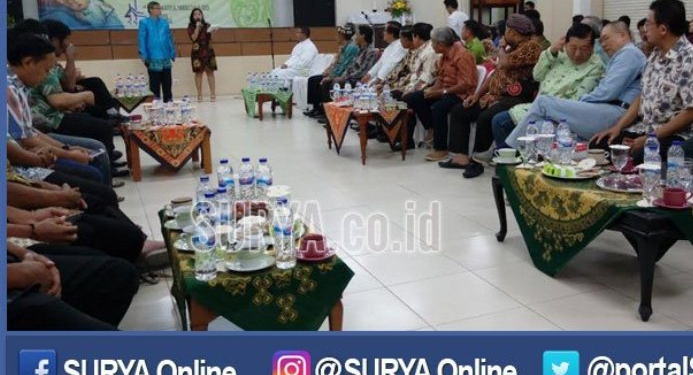 Umat Paroki Salib Suci Tropodo, Sidoarjo Adakan Silaturahmi Lintas Agama