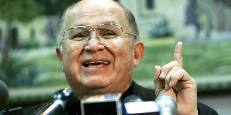 Mgr Flores, Uskup Hispanik Pertama di Amerika Serikat Meninggal Dunia