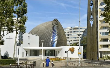 Katedral Creteil, Gereja Unik Berbentuk UFO di Dekat Sungai Seine