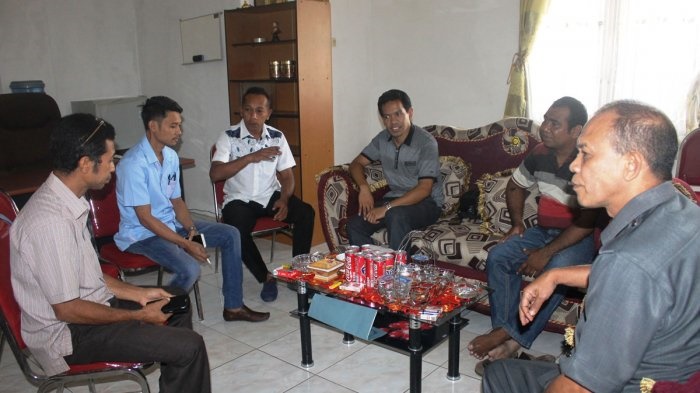 Sampaikan Keluhan Masyarakat, Dua Imam Keuskupan Atambua Datangi Kantor DPRD Belu
