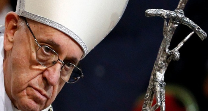 Paus Fransiskus: Gereja Katolik Harus Mulai Pertimbangkan Pria Menikah untuk Jadi Pastor