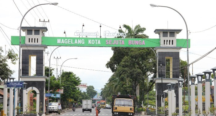 Bersihkan Tempat Ibadah, Hukuman bagi Pelanggar Lalu Lintas di Magelang