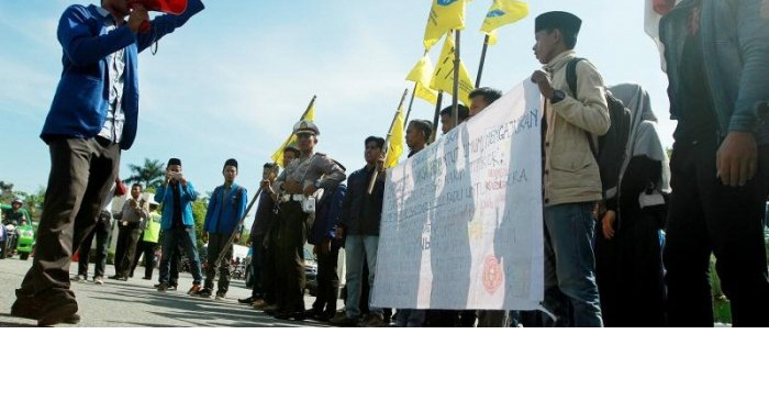 PMII dan PMKRI Pontianak Gelar Demo Bersama Soal Korupsi Dana Bansos