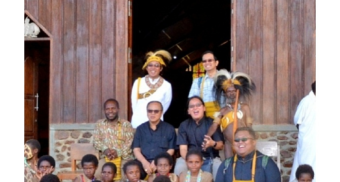 Uskup Agung Jakarta Kunjungi Paroki Bamomani, Papua