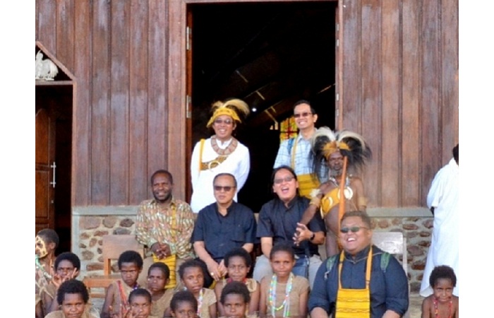Uskup Agung Jakarta Kunjungi Paroki Bamomani, Papua