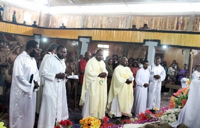 Pekan Olahraga, Seni, dan Basar untuk OMK Se-Dekenat Paniai