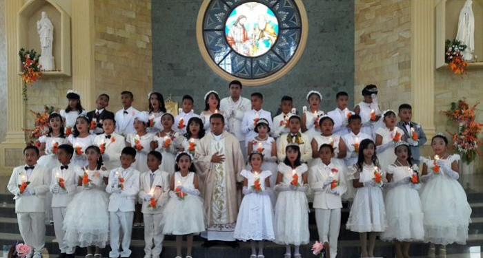36 Anak Terima Komuni Pertama di Gereja St Fransiskus Asisi Kolhua