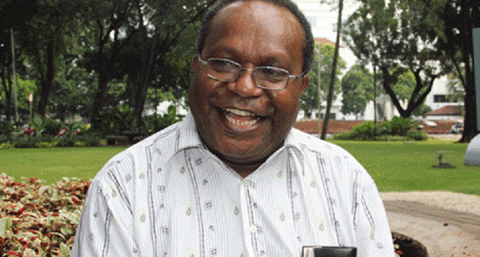 Romo Neles Tebay Kebadabi Rayakan 25 Tahun Imamat