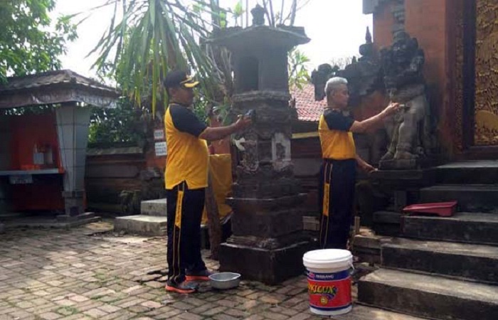 Ngecat Pura dan Gereja, Cara Anggota Polsek Sukmajaya Jaga Toleransi