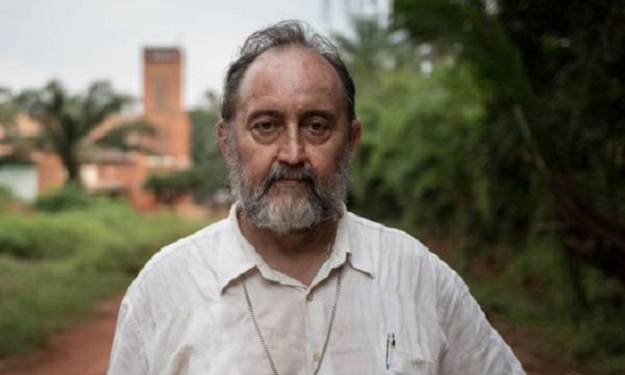 Di Afrika, Seorang Uskup Lindungi 2.000 Umat Muslim dari Kejaran Milisi Kristen