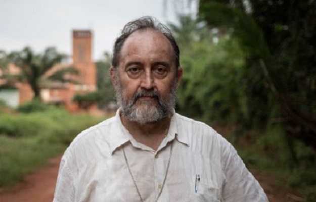 Di Afrika, Seorang Uskup Lindungi 2.000 Umat Muslim dari Kejaran Milisi Kristen