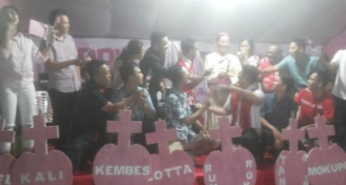 Uskup Manado Hadiri Perayaan Valentine OMK Tombulu