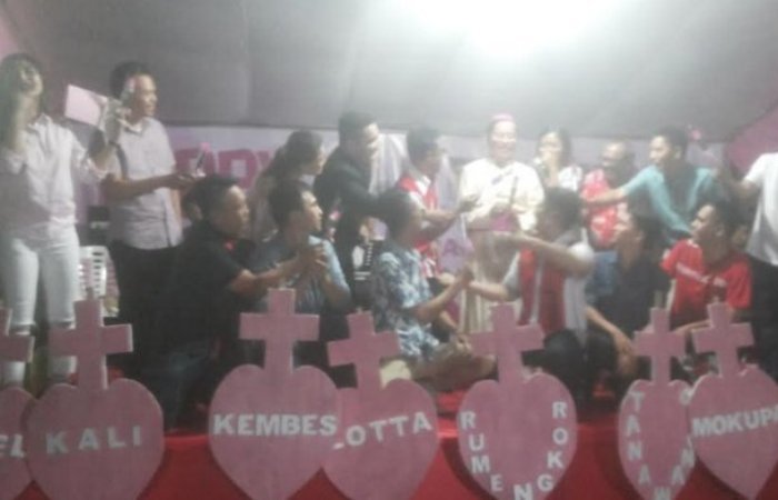 Uskup Manado Hadiri Perayaan Valentine OMK Tombulu
