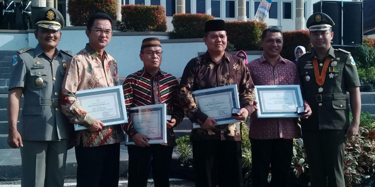 Romo Pramodo Pr, Mendapat Penghargaan Pemko Pangkalpinang